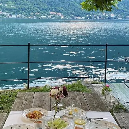 卡斯塔尼亚度假屋